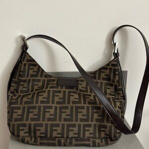 Like new! Used once. Got from @elsalikewhoa Love it but rotate for someone